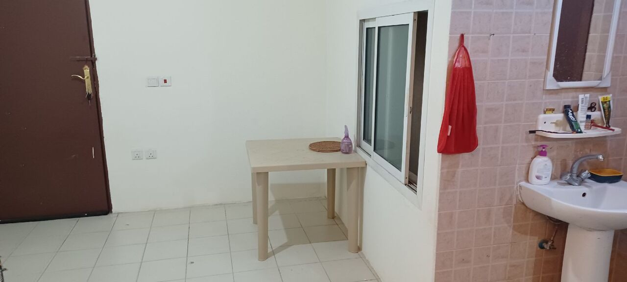 Riyadh, Furniture, SAR 110,  DINING TABLE WITH 4 CHAIRS 110SAR