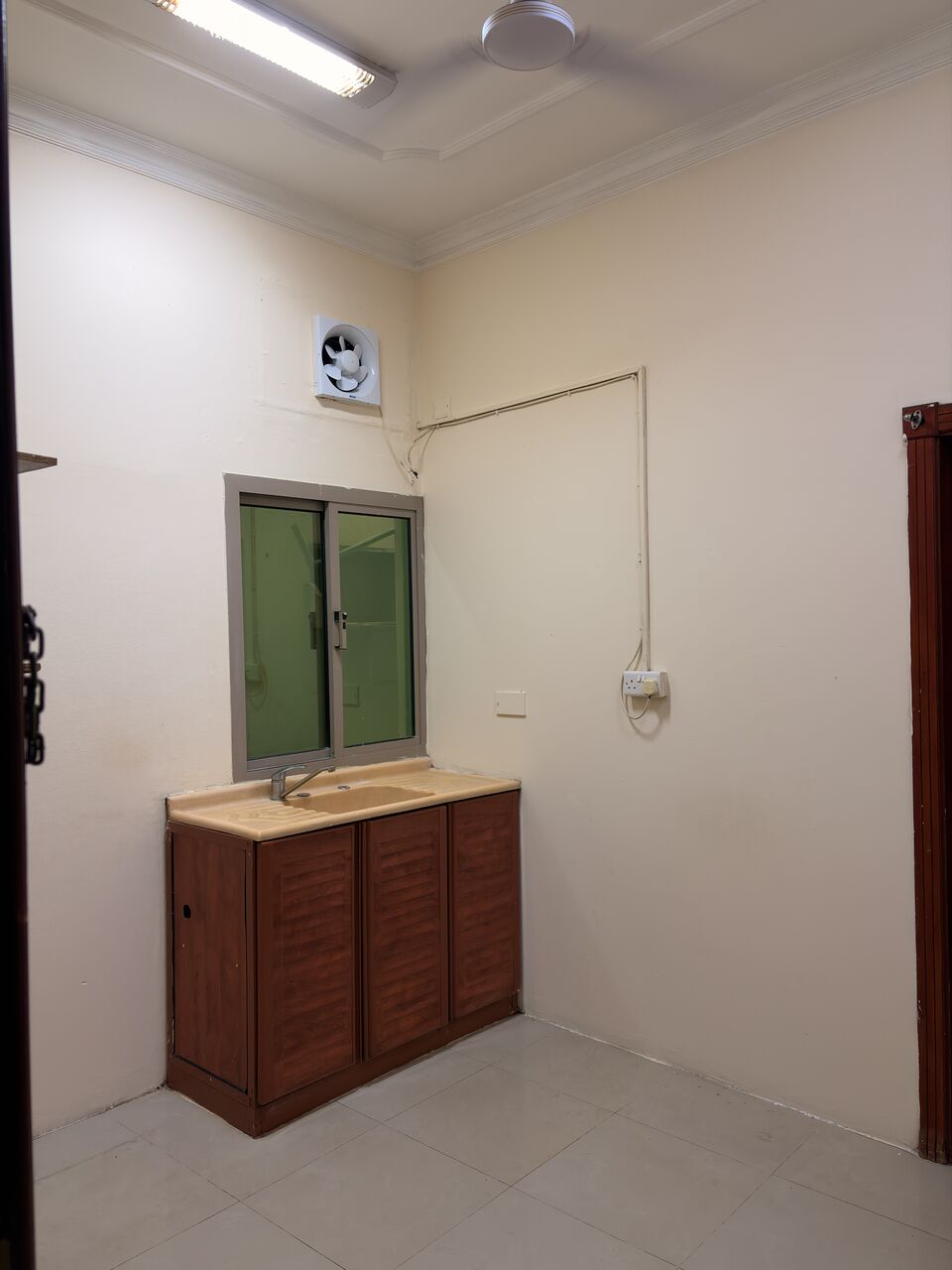 Gudaibiya, Apartments, Flats, Houses & Villas, BHD 140/month,  1 BR,  Flat For Rent In Gudaibia Near Palace Mosque
