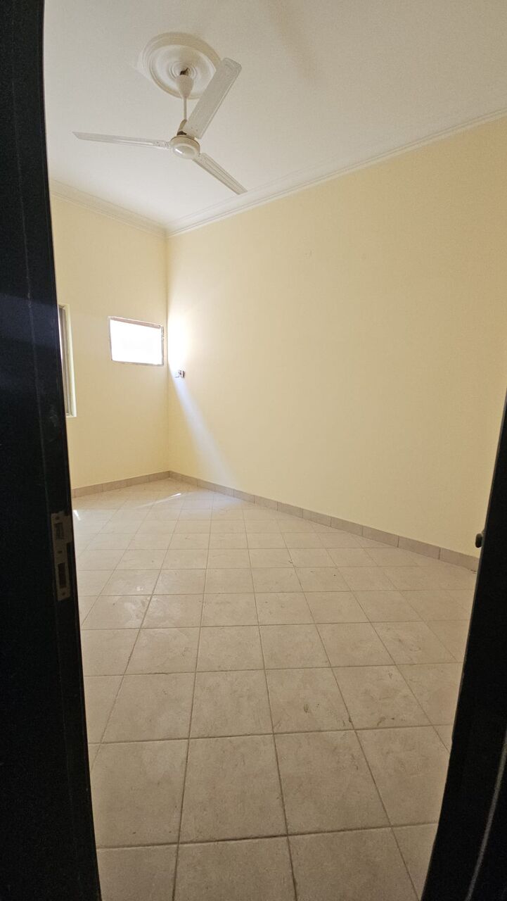 Zinj, Apartments, Flats, Houses & Villas, BHD 220/month,  2 BR,  2 Bedroom Unfurnished Flat For Rent Without Ewa