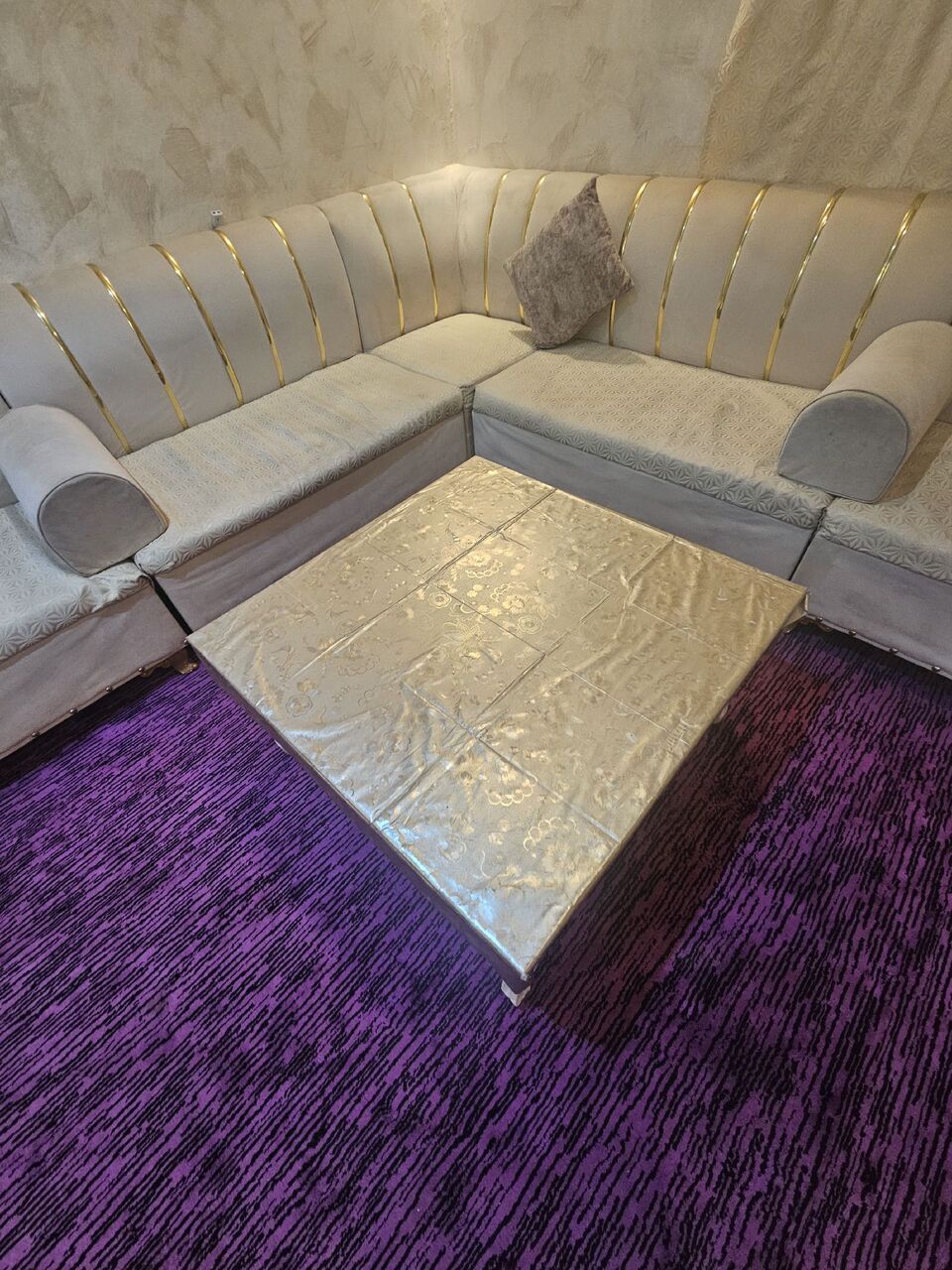 Al Badiyah, Furniture, SAR 1400,  Urgent Sale: Sofa And Complete Bed Set With Cupboard, Side Table, And Dressing  0510075206