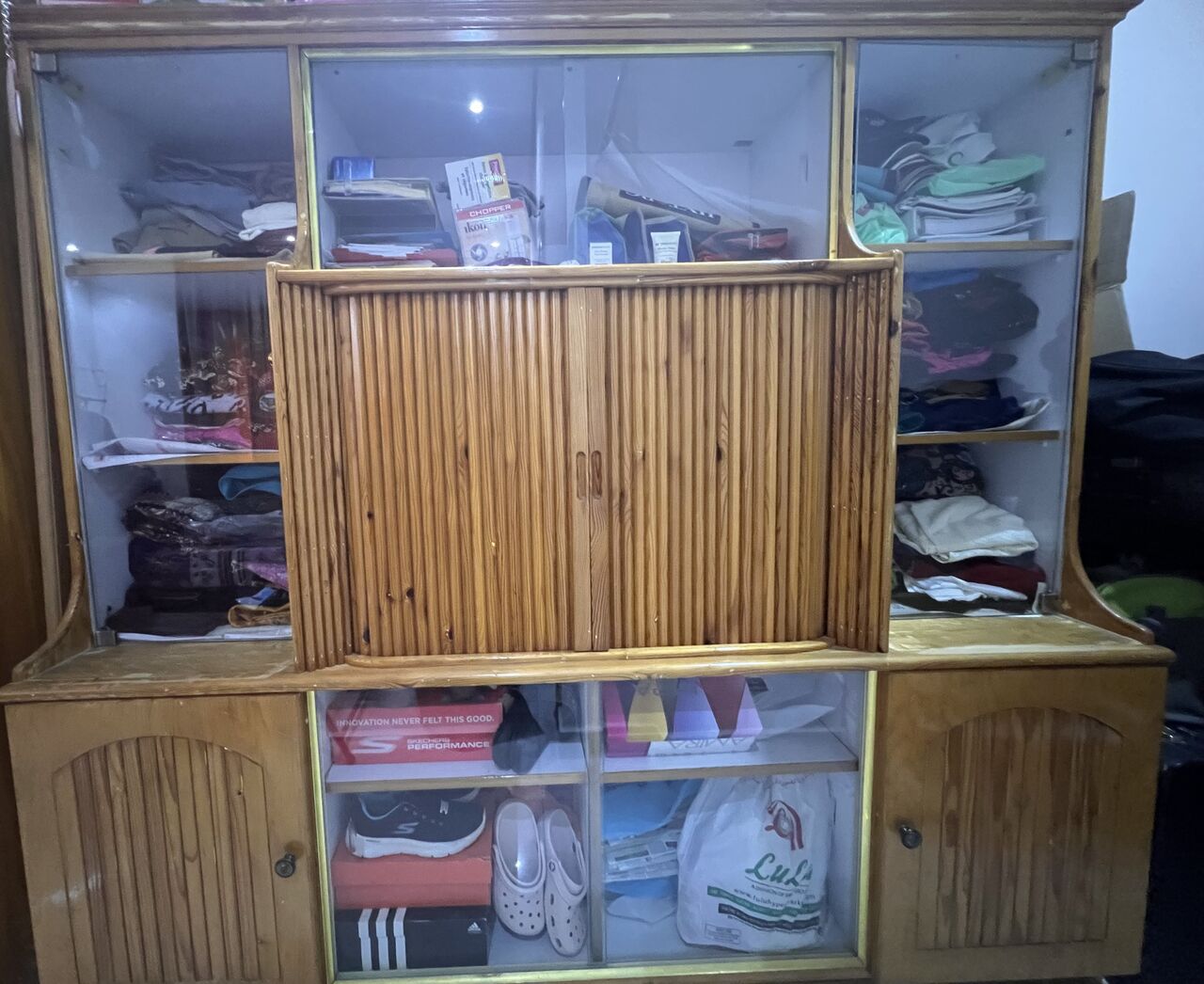 East Riffa, Furniture, BHD 35,  Title: Wooden Showcase / TV Cabinet With Glass Display & Storage - Good Condition
