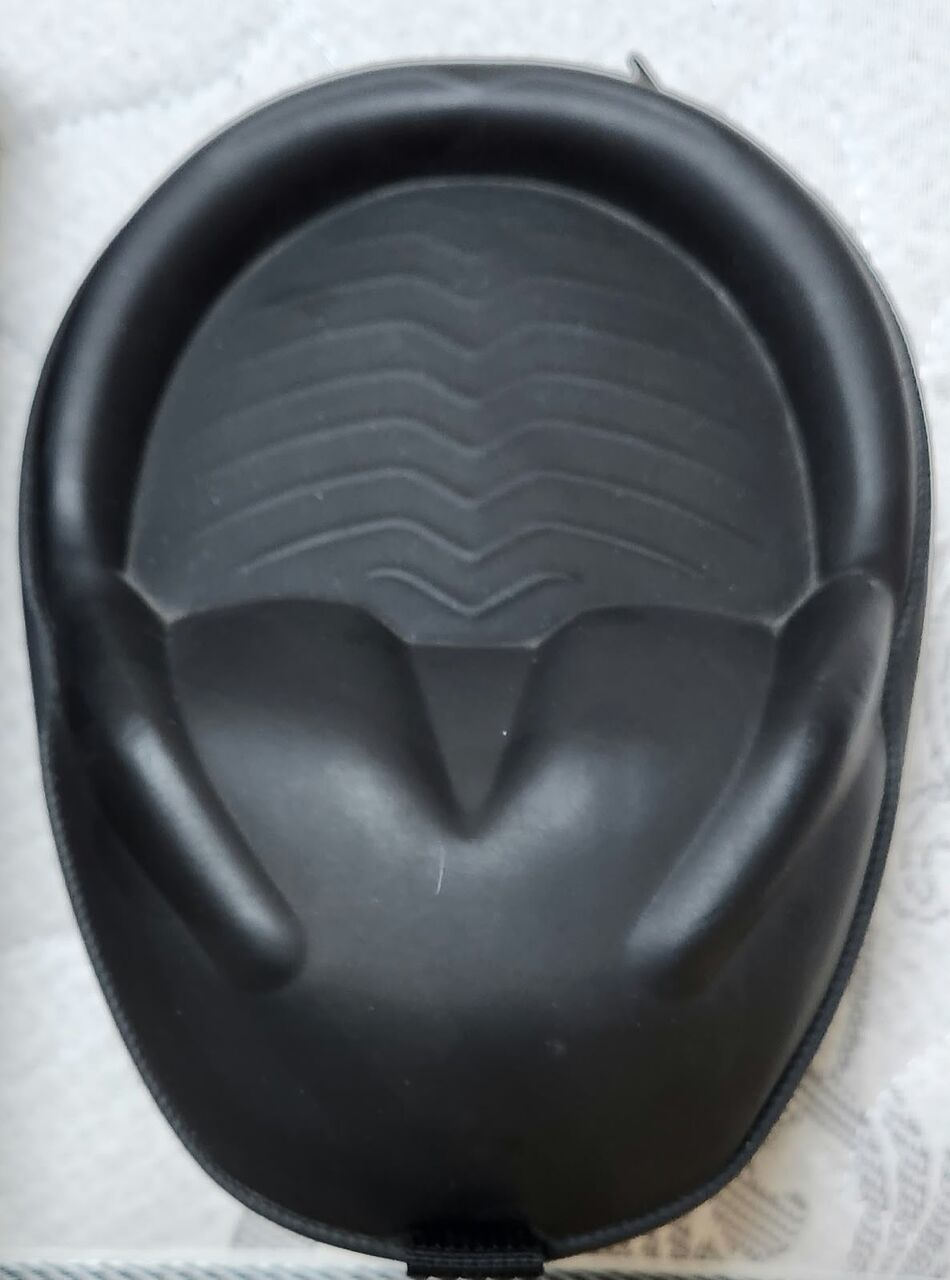 Al Jubail Al Balad, Electronics, SAR 750,  Headphone Model V-Moda Crossfade Wireless