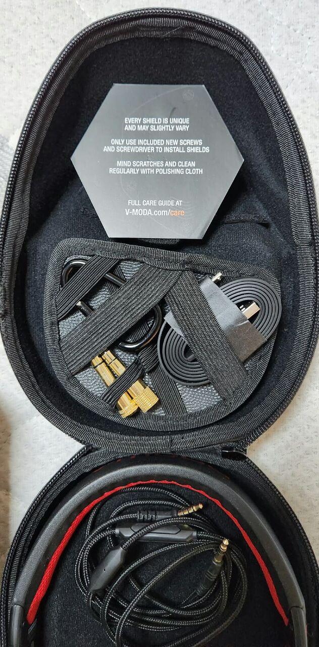 Al Jubail Al Balad, Electronics, SAR 750,  Headphone Model V-Moda Crossfade Wireless