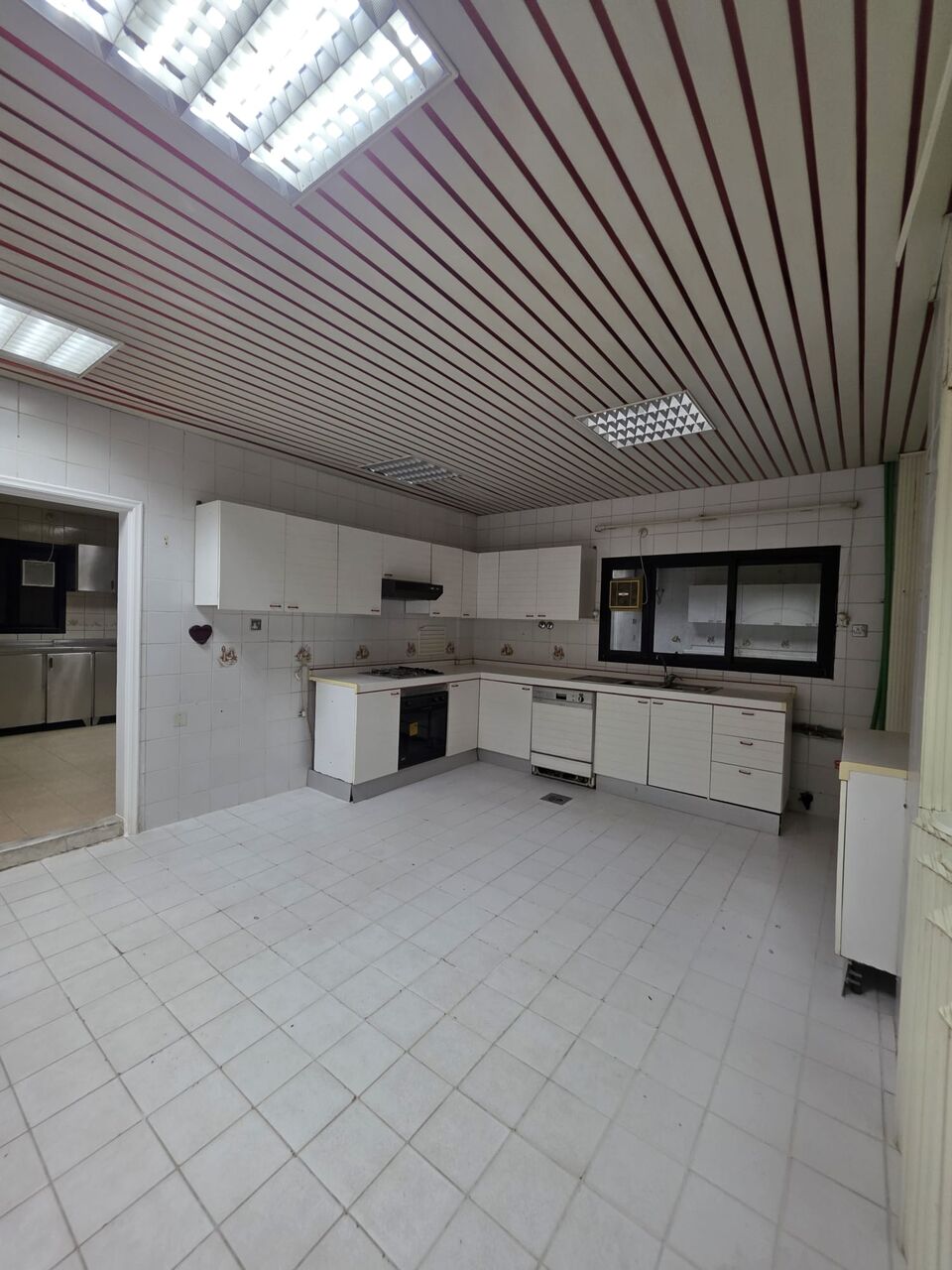 Kuwait City, Villas, KWD 1300,  Villa For Rent In Sabah Al-Salem (for Kuwaiti Families Only).
