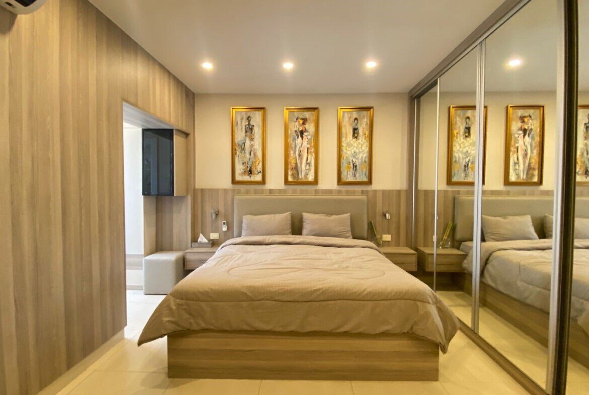 Abdoun, Apts/Flats Wanted, JOD 17000/year,  Furnished,  2 BR,  Abdoun. Where Elegant Living Meets Garden Serenity. ✨