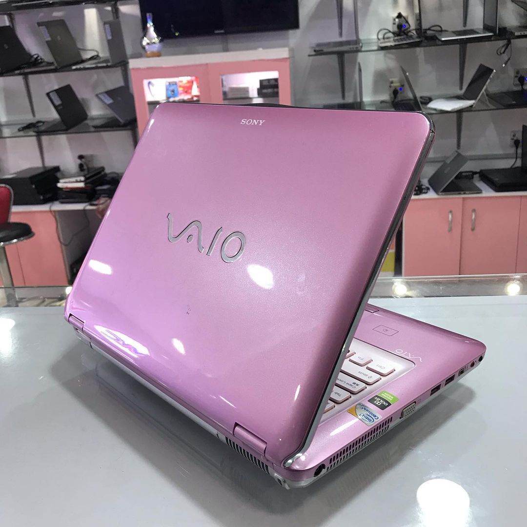 Riffa, Computers, BHD 35,  SONY VAIO Pc Notebook  - Beautiful Laptop&ndash; 500GB RAM &ndash; 4GB