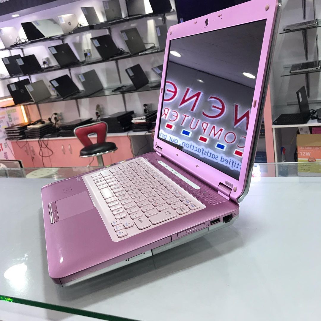 Riffa, Computers, BHD 35,  SONY VAIO Pc Notebook  - Beautiful Laptop&ndash; 500GB RAM &ndash; 4GB