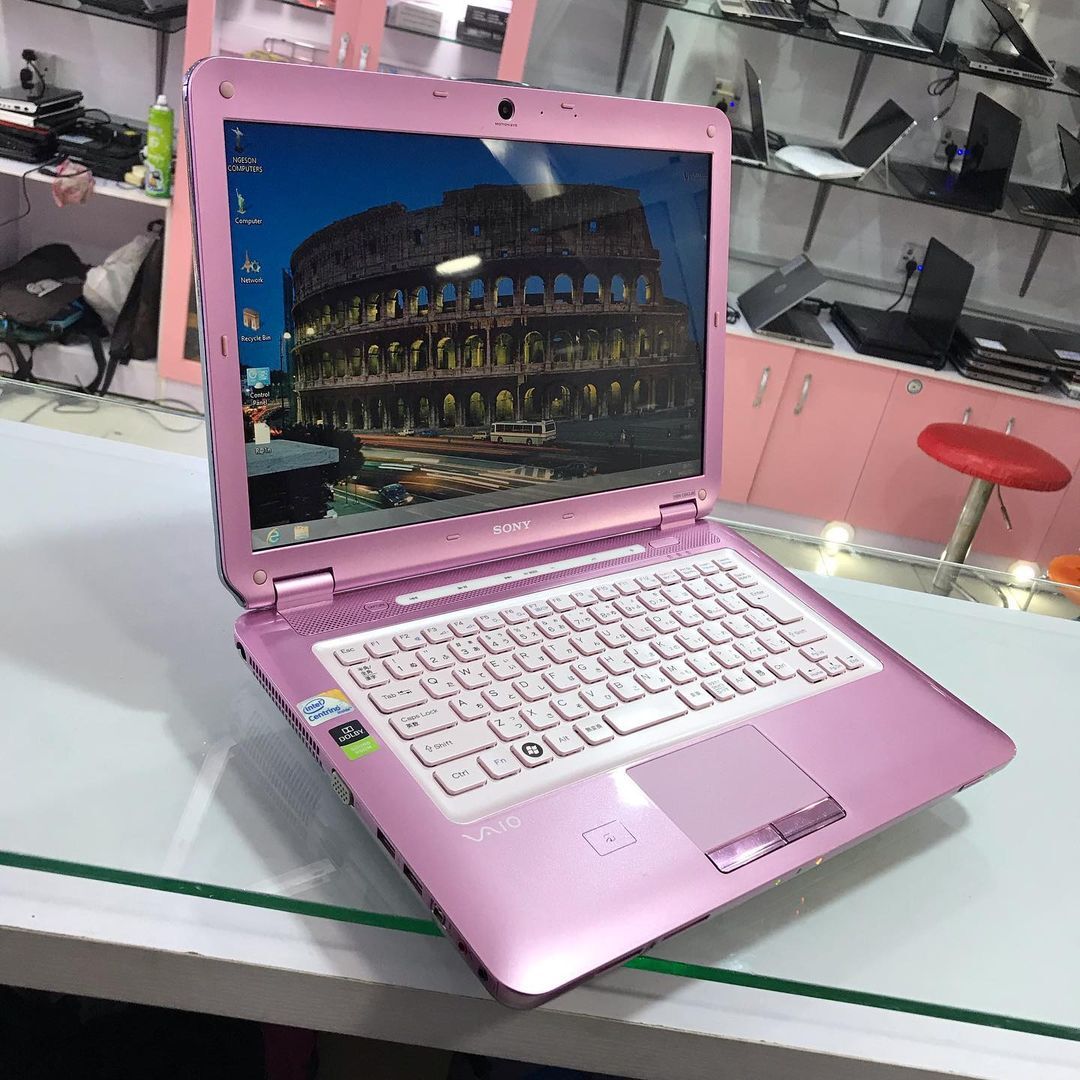 Riffa, Computers, BHD 35,  SONY VAIO Pc Notebook  - Beautiful Laptop&ndash; 500GB RAM &ndash; 4GB