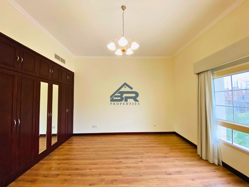 Janabiya, Villas, BHD 1300,  Large Villa In A Prime Compound