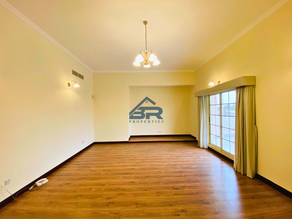 Janabiya, Villas, BHD 1300,  Large Villa In A Prime Compound