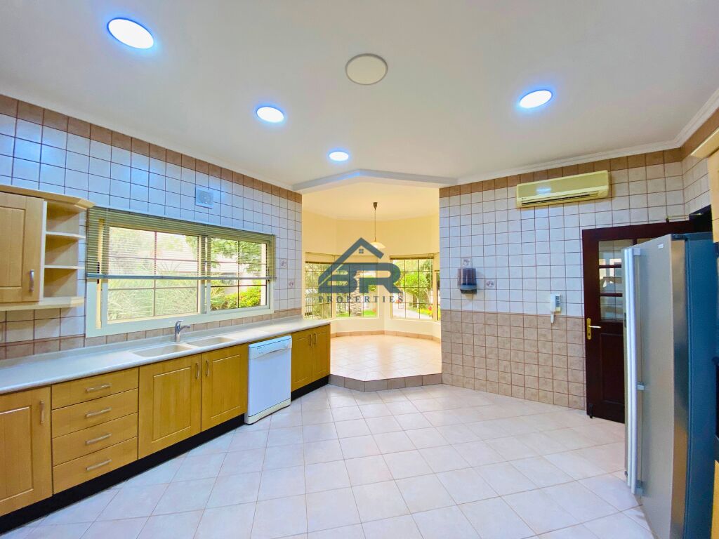 Janabiya, Villas, BHD 1300,  Large Villa In A Prime Compound