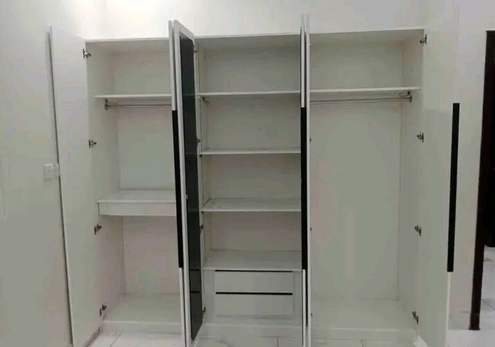 Jeddah, Furniture, SAR 7,  New Classic And Durable Premium Quality Bedroom Furniture Set