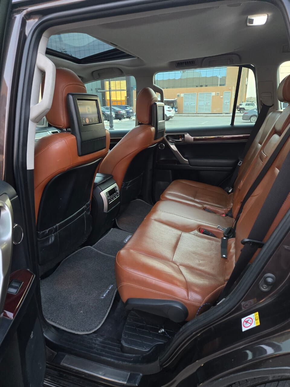 Riyadh, Vehicles, Cars & Trucks , SAR 145000,  Lexus GX 460,  2019,  Automatic,  190000 KM,  I Would Like To Sell My Lexus Gx460  Highest Trim