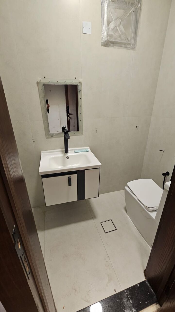 Riyadh, Apartments, Flats, Houses & Villas, SAR 32000/year,  3 BR,  3Rooms Hall Family Apartment Available On Aseer Street Besides Orange Line Metro Station