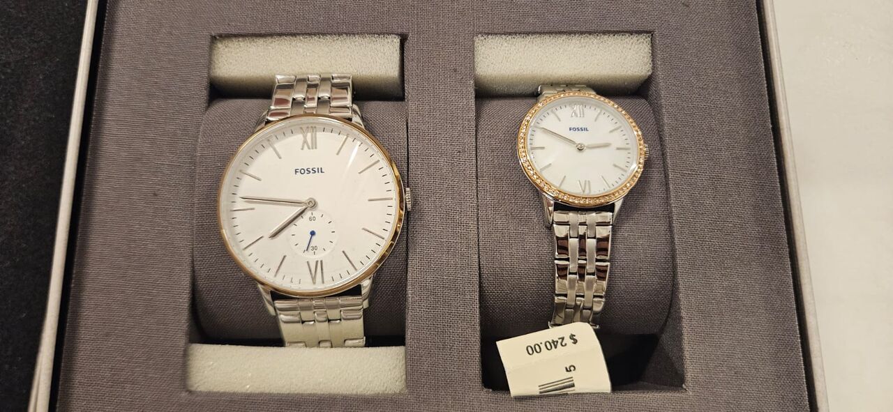 Mushrefah, Household Items, SAR 700,  FOSSIL WATCHES - COUPLE SET - BRAND NEW