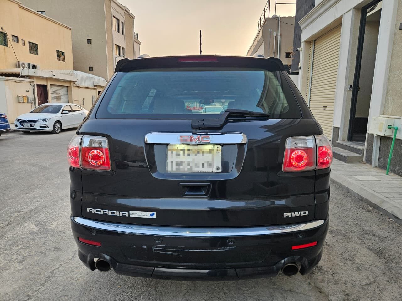 Riyadh, Vehicles, Cars & Trucks , SAR 22000,  GMC Acadia Denali,  2011,  Automatic,  364650 KM,  GMC Acadia  Denali Well Maintained And In Good Overall Condition.
