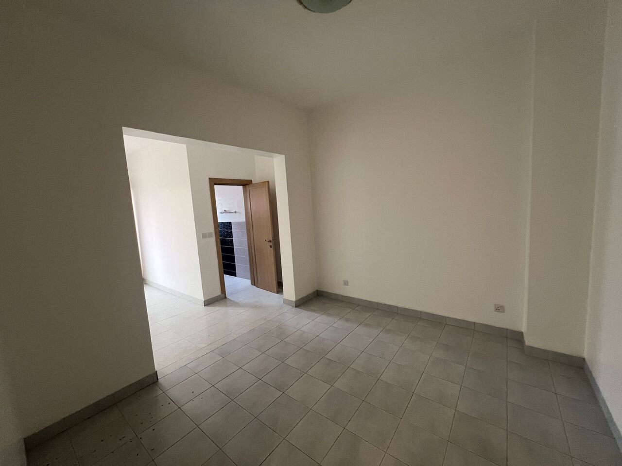 Manama, Villas, BHD 550,  3BR SEMI-FURNISHED PRIVATE VILLA FOR RENT IN BUKUWA | PRIVATE GARDEN