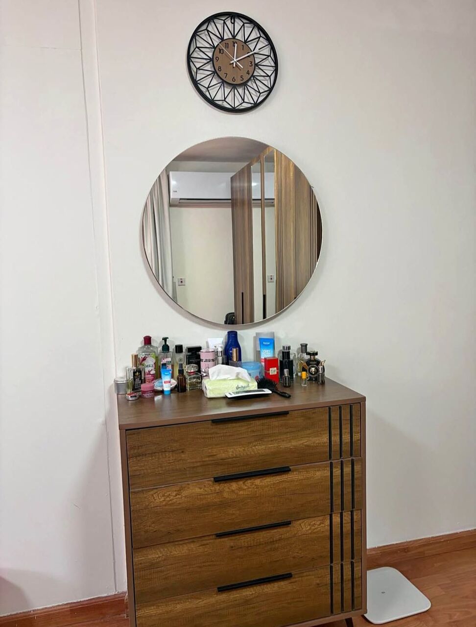 Al Safa, Furniture, SAR 1,  Luxury Beautiful Bed Cupboard And Dressing Table