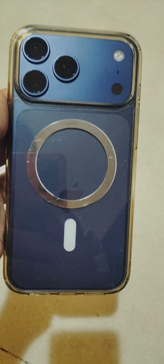 Olaya, Mobile Phones, SAR 4200,  Iphone 17 Pro Max 256 Gb Deep Blue + Three Cases