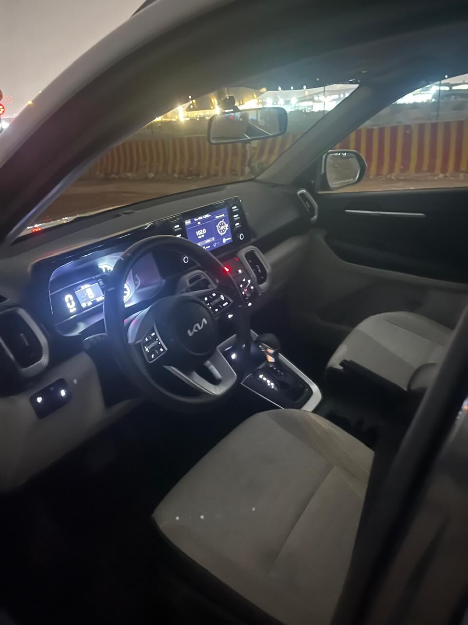 Riyadh, Vehicles, Cars & Trucks , SAR 46500,  Kia Sonet,  2023,  Automatic,  70000 KM,  Neat And Clean  1.5  For Sale With Low Mileage