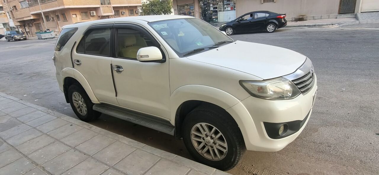 Dammam, Vehicles, Cars & Trucks , SAR 40500,  Toyota Fortuner,  2013,  Automatic,  384470 KM,  Family Used , , 284470 KM, Petrol,  ,SAR 40500,
