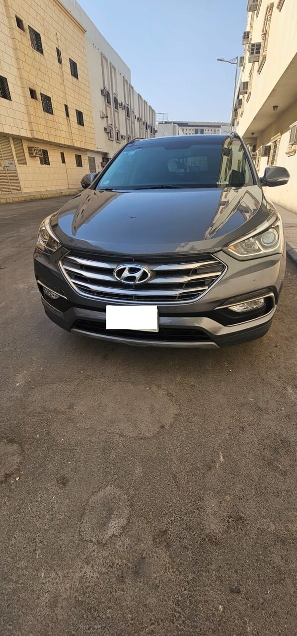 Al Murabba, Vehicles, Cars & Trucks , SAR 63000,  Hyundai Santa Fe,  2018,  Automatic,  119400 KM,    &ndash; V6 3.3L 4WD Mid Option Low ODO
