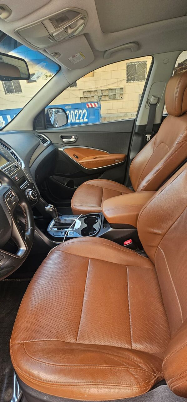 Al Murabba, Vehicles, Cars & Trucks , SAR 63000,  Hyundai Santa Fe,  2018,  Automatic,  119400 KM,    &ndash; V6 3.3L 4WD Mid Option Low ODO