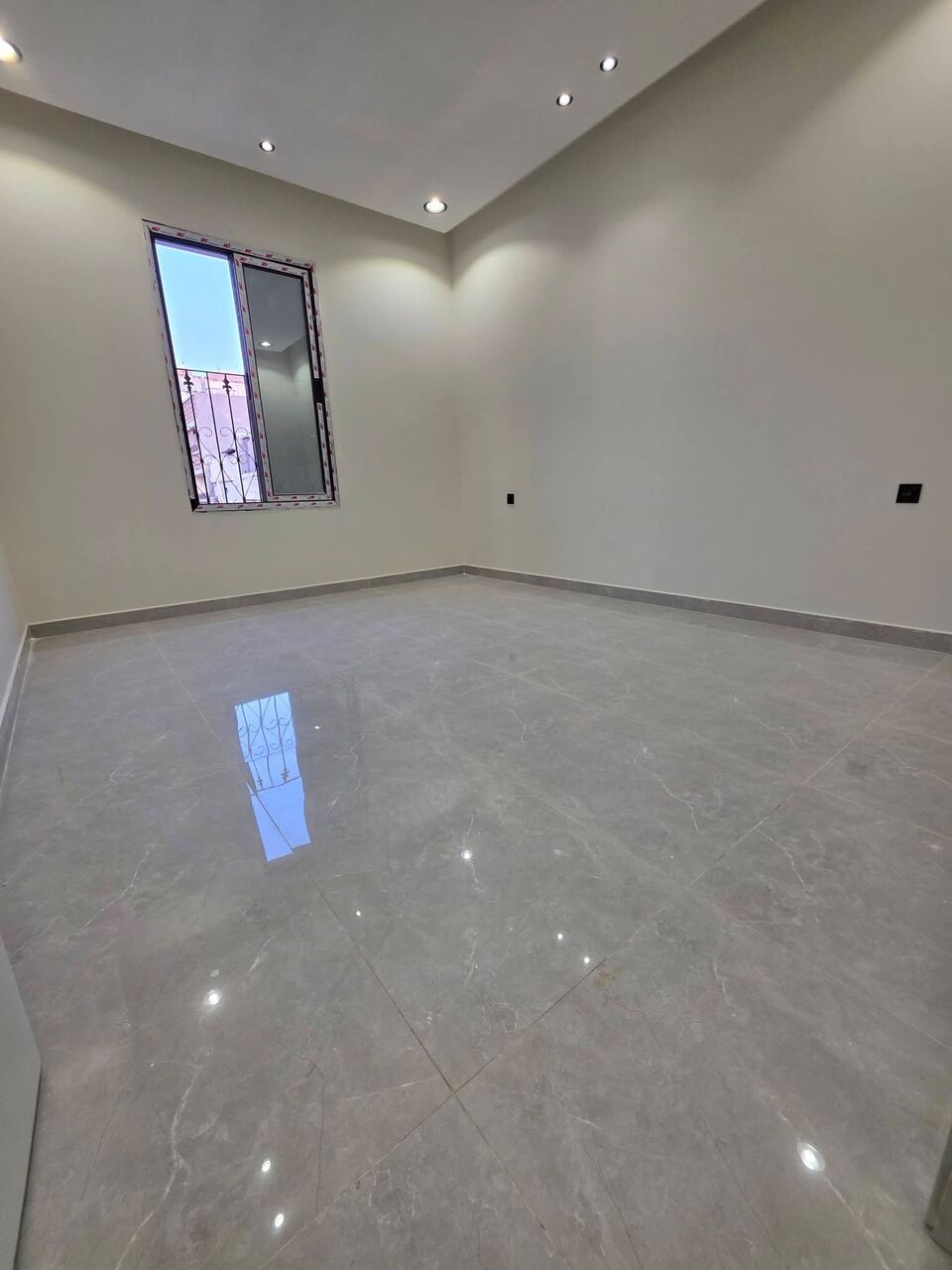 Khobar, Apartments, Flats, Houses & Villas, 2 BR,  BRAND-NEW TWO-BEDROOM FAMILY APARTMENTS FOR RENT &ndash; SAR 26,600/YEAR &ndash; WATER, AC & PRIVATE P