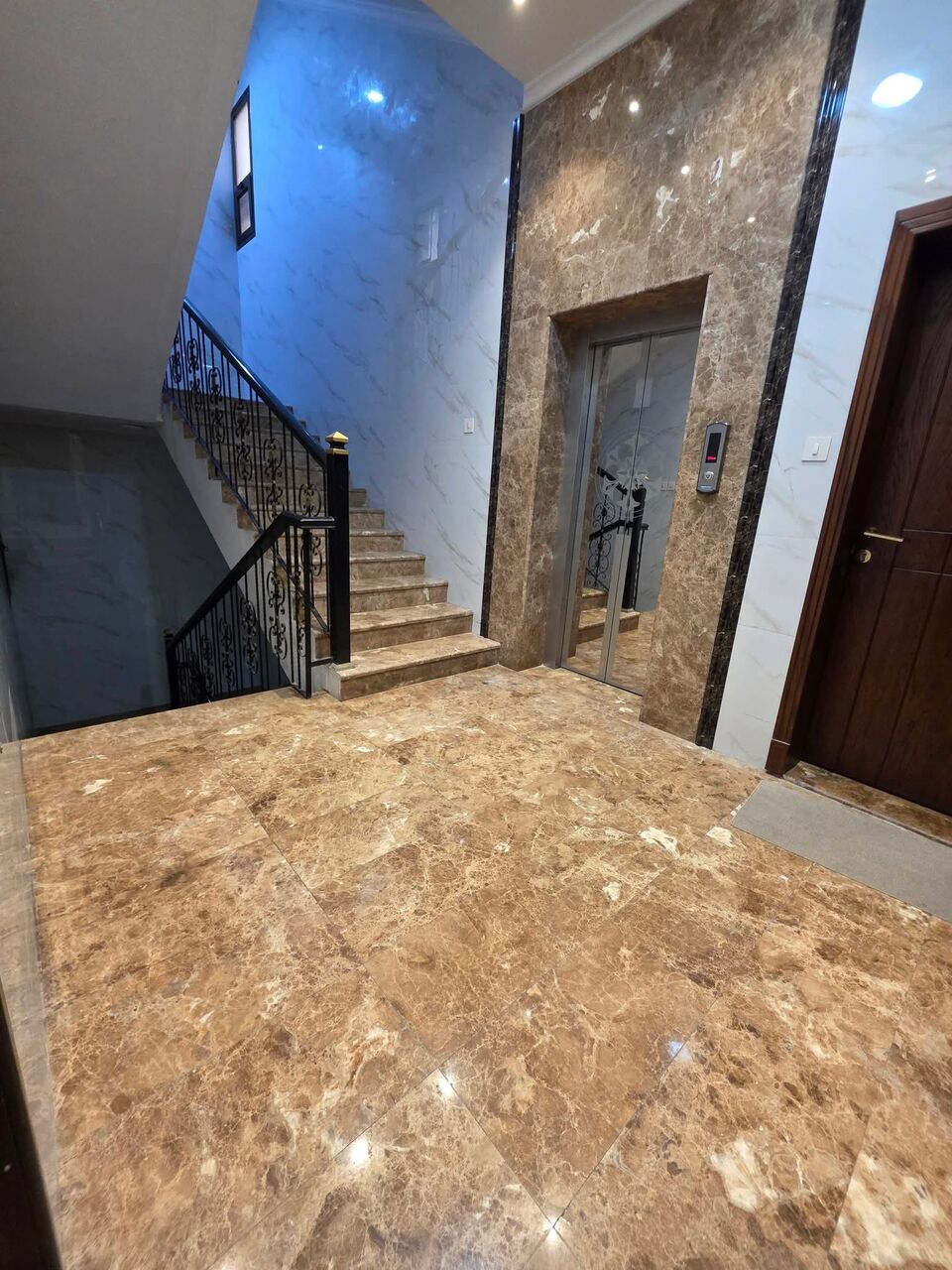 Khobar, Apartments, Flats, Houses & Villas, 2 BR,  FAMILY APARTMENT FOR RENT &ndash;2 BEDROOMS &ndash; SAR 23,600/YEAR | WATER, AC & PRIVATE PARKING INCL
