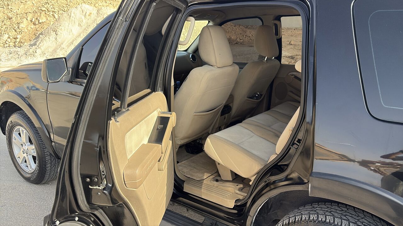 Riyadh, Vehicles, Cars & Trucks , SAR 30000,  Ford Explorer,  2010,  Automatic,  480000 KM,    Saudi Spec (GCC)