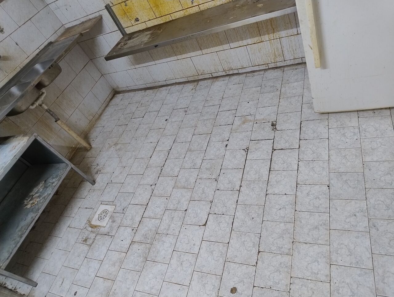 Al Batha, Villas, SAR 9000,  2 Sq. Meter,  2 BHK Family Flat