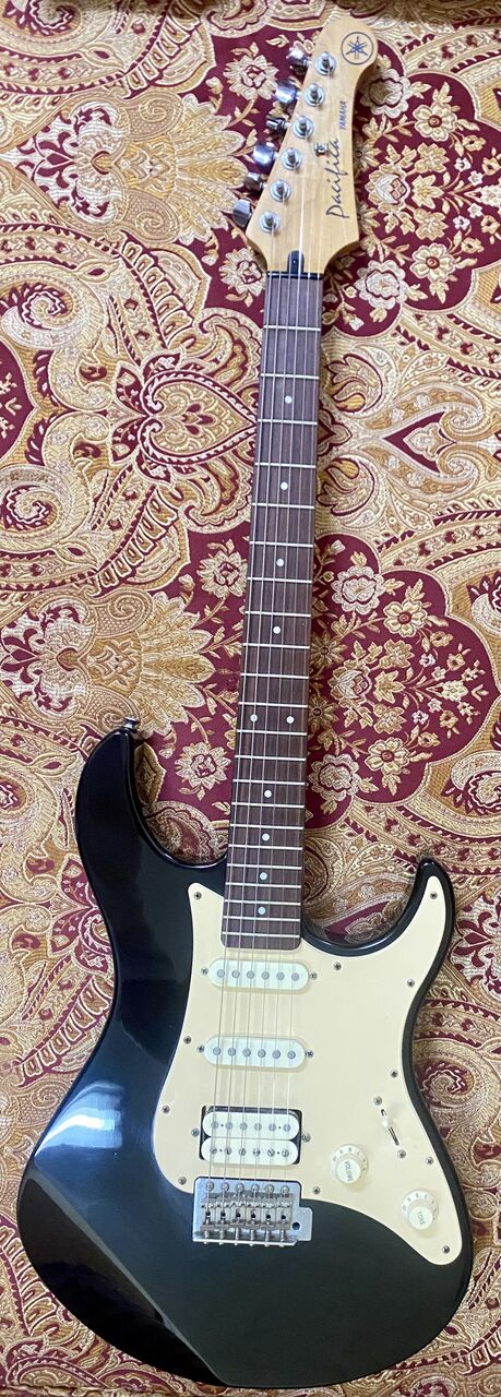 Riyadh, Musical Instruments, SAR 700,  Electric Guitar Yamaha Pacifica With Softcase Made In Taiwan