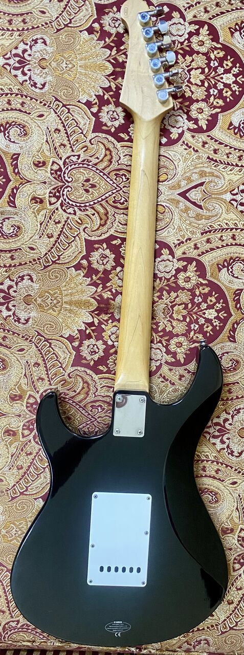 Riyadh, Musical Instruments, SAR 700,  Electric Guitar Yamaha Pacifica With Softcase Made In Taiwan