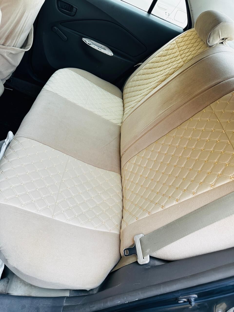 Buraidah, Vehicles, Cars & Trucks , SAR 19500,  Toyota Yaris,  2013,  Manual,  345000 KM,  Urgent Sale:  . Low Fuel Consumption