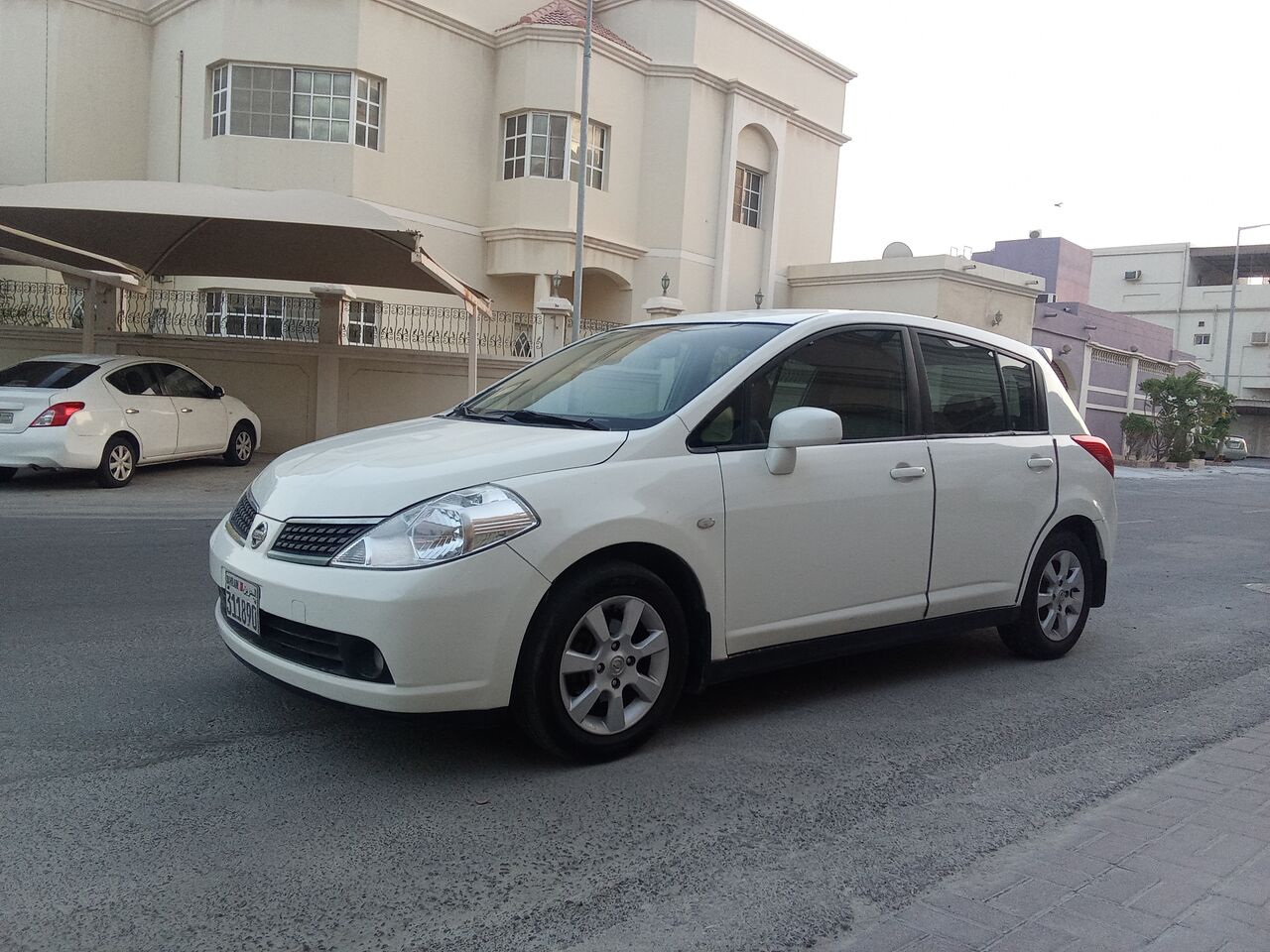 Riffa, Vehicles, Cars & Trucks , BHD 1150,  NISSAN TIIDA,  2008,  Automatic,  300650 KM,  1.6L HATCHBACK CAR IN GOOD CONDITION FOR SALE