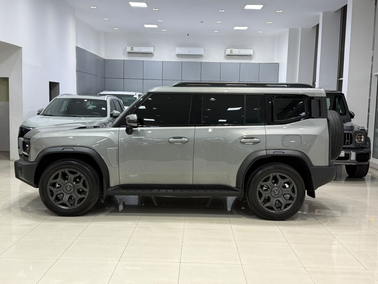 Manama, Vehicles, Cars & Trucks , BHD 13600,  Jetour T2,  2026,  Automatic,  8900 KM,   /  (Silver)