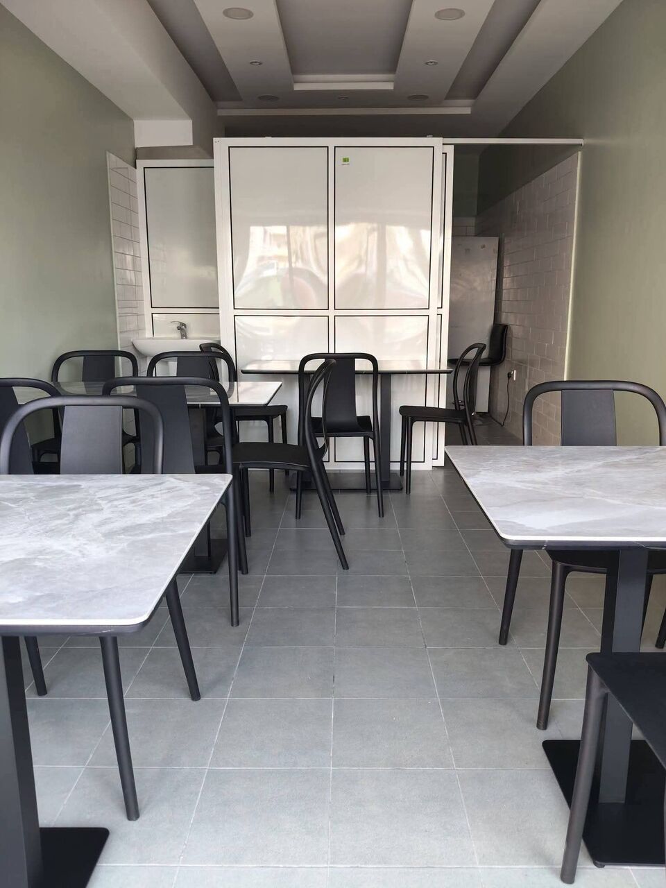 Gudaibiya, Shops, BHD 600,  Gudaibiya:- Coffee Shop For Rent