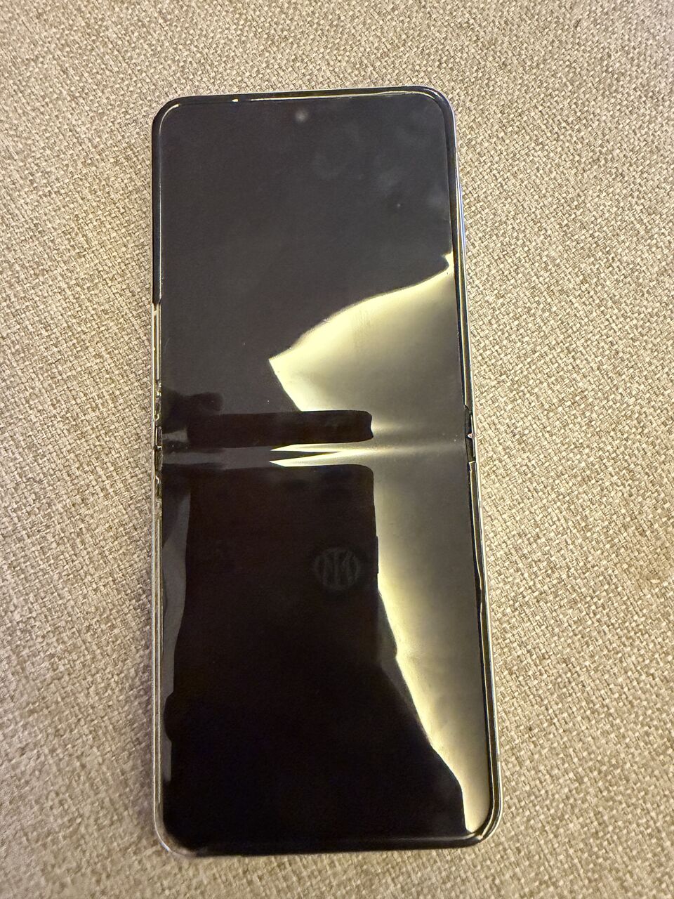 Al Safa, Mobile Phones, SAR 500,  Samsung Flip 5 (screen Need To Be Replaced)
