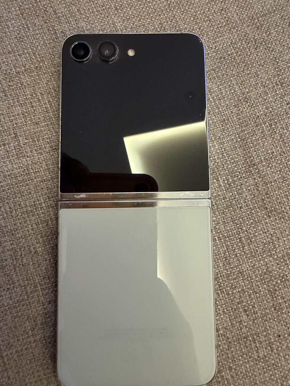 Al Safa, Mobile Phones, SAR 500,  Samsung Flip 5 (screen Need To Be Replaced)