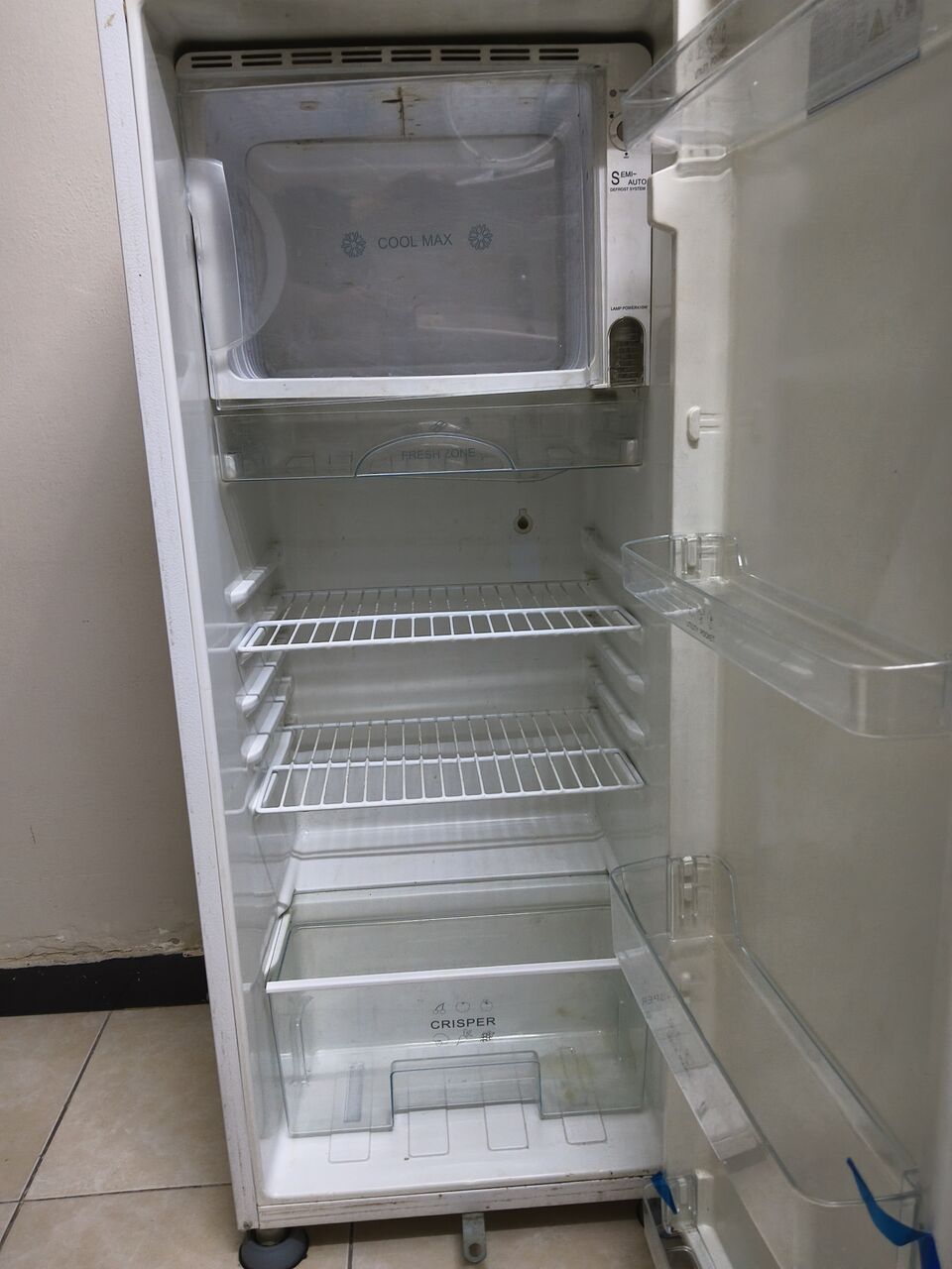 Riyadh, Appliances, SAR 400,  Refrigerator 175L Mint Condition(classpro)