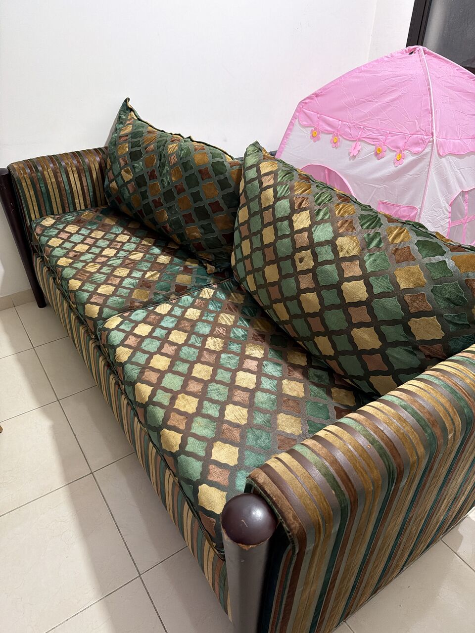 Jeddah, Furniture, SAR 300,  Sofa 4 Seater