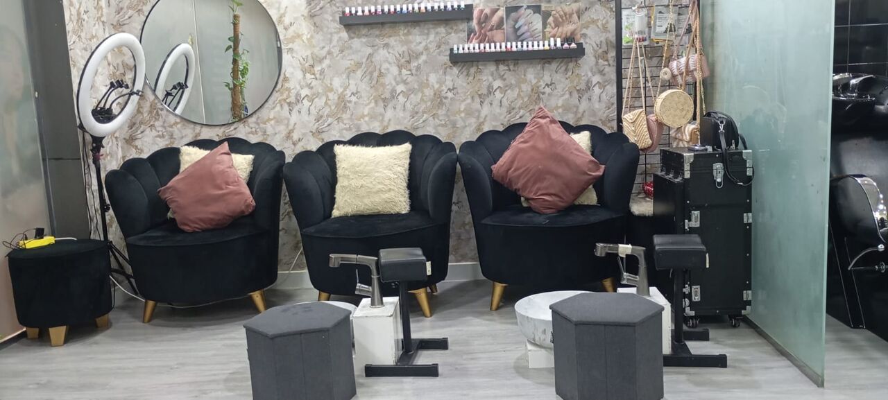 Manama, Shops, BHD 6500,  صالون وسبا نسائي للبيع بالسقية ✨ Fully Operational Ladies Salon & Spa For Sale In