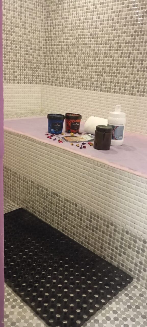 Manama, Shops, BHD 6500,  صالون وسبا نسائي للبيع بالسقية ✨ Fully Operational Ladies Salon & Spa For Sale In