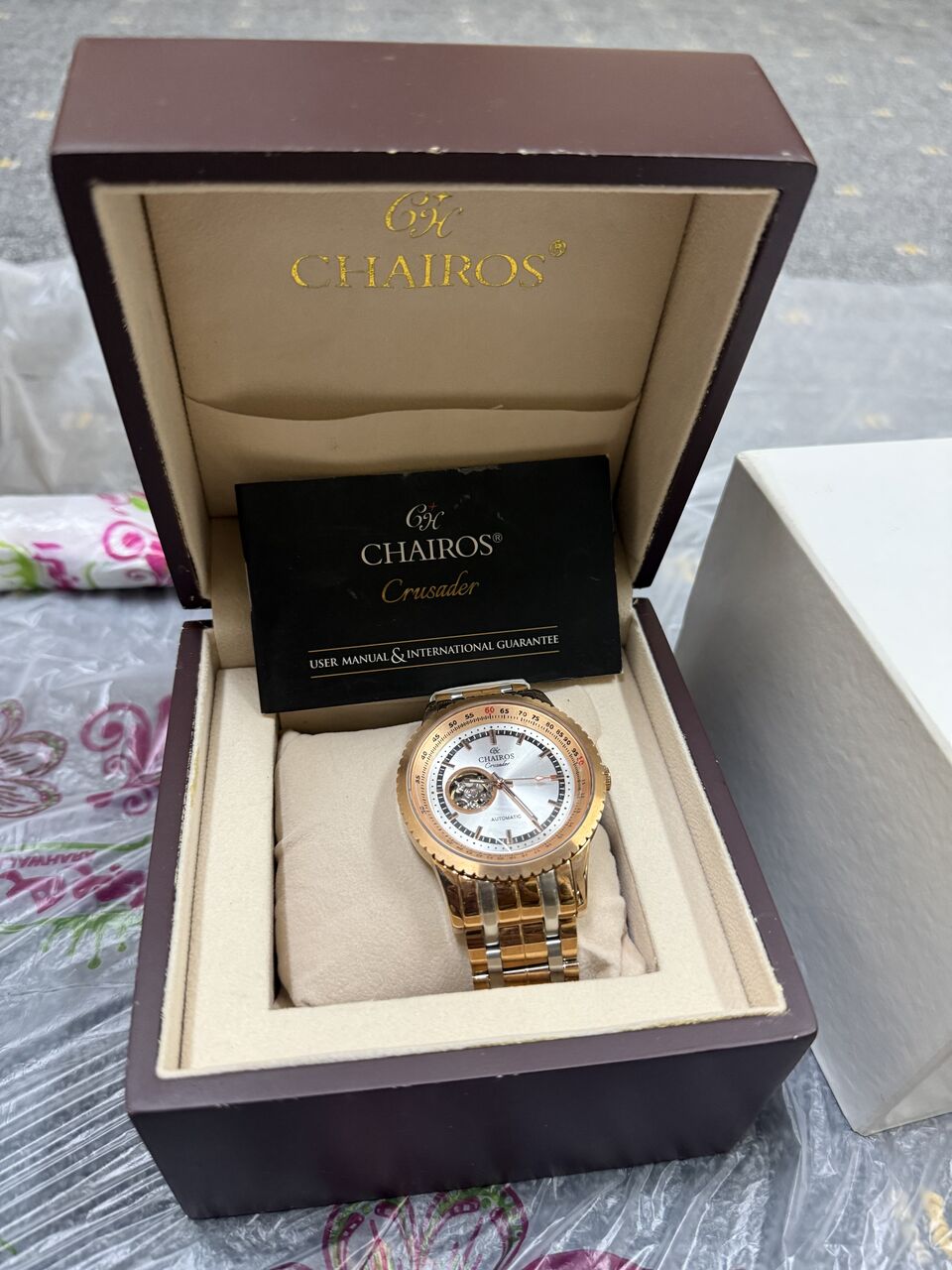 Jubail, Watches, SAR 2700,  Chairos Crusader SS Men Classic Gold Watch