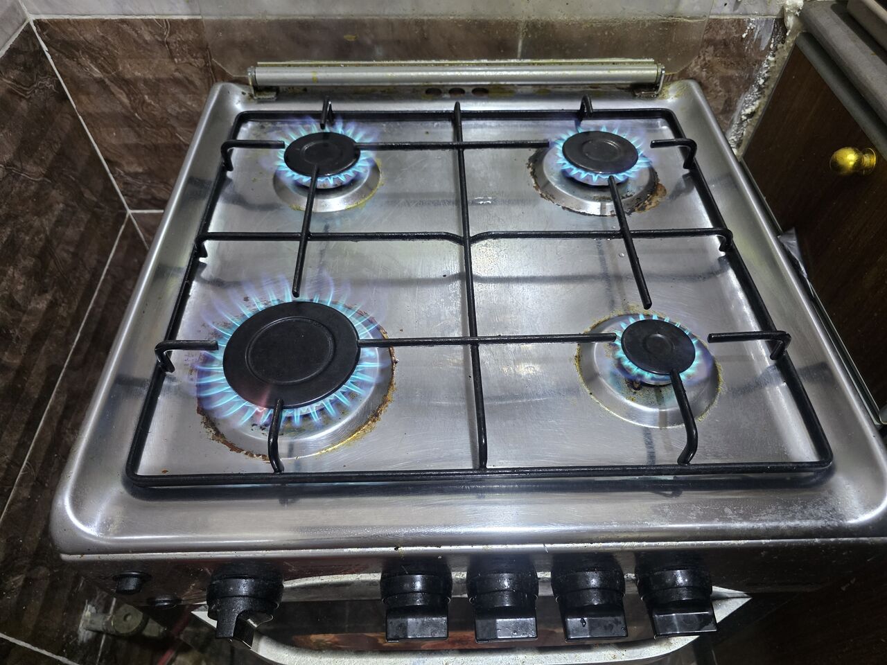 Abha, Household Items, SAR 500,  Gas Cooker With 4 Burners And Oven