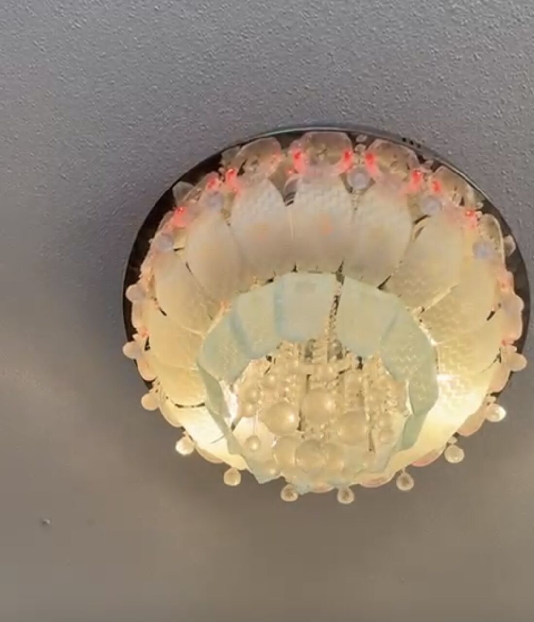 Riyadh, Household Items, SAR 300,  Beautiful Chandeliers With Multiple Changing Lights Function