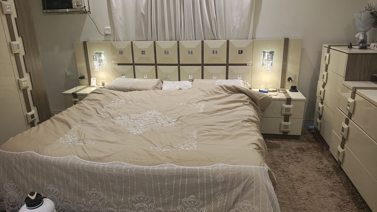 Jeddah, Furniture, SAR 2500,  Modern Turkish Hydraulic Bedroom Set Featuring Built-in Accent Lighting And An Integrated