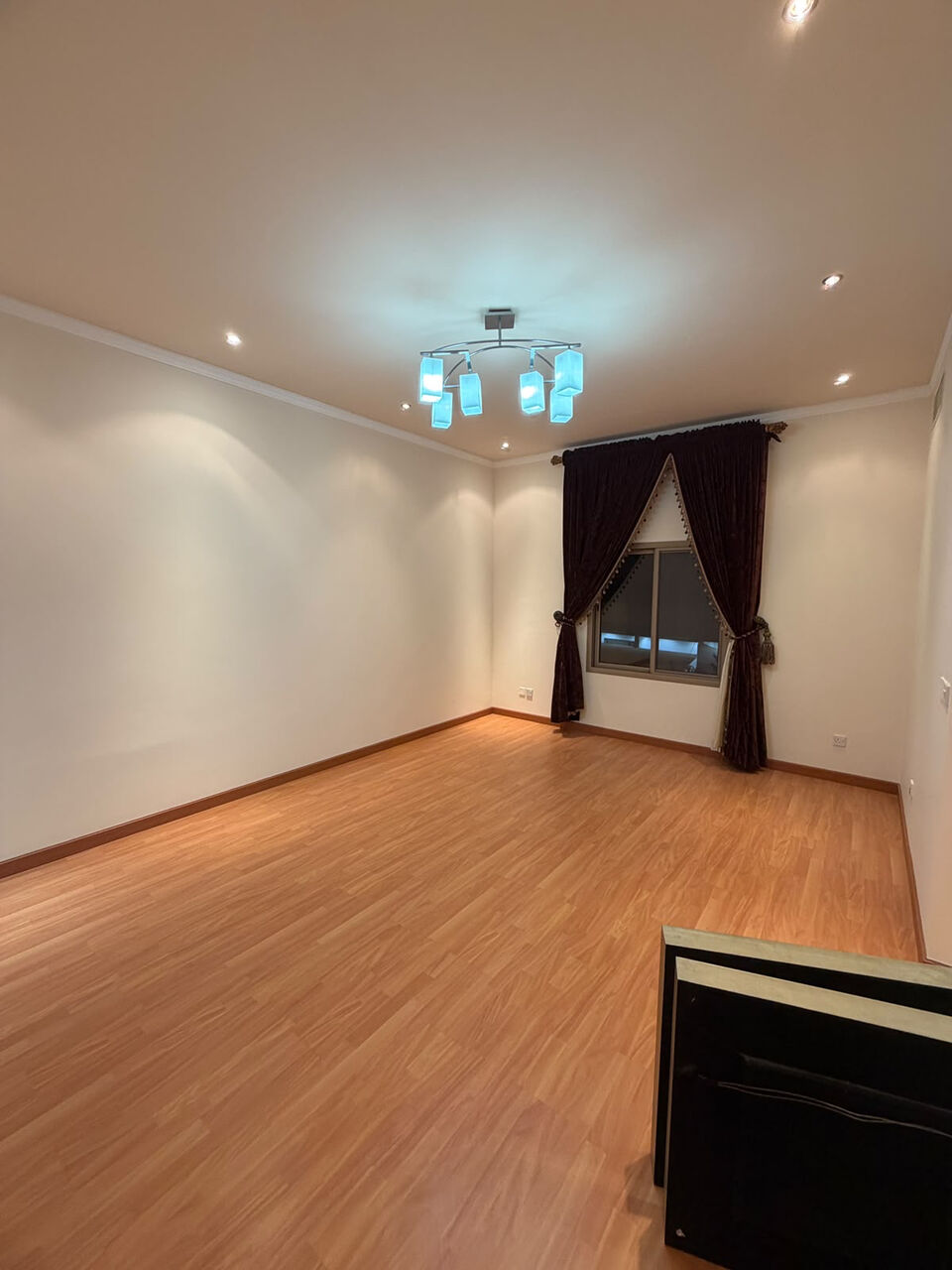 Saar, Temp Jobs, RENT - SAAR DELUXE VILLA