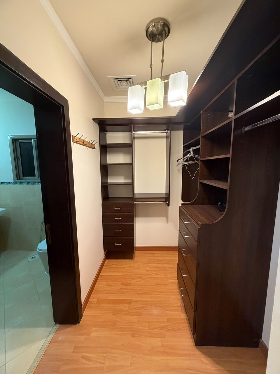 Saar, Temp Jobs, RENT - SAAR DELUXE VILLA