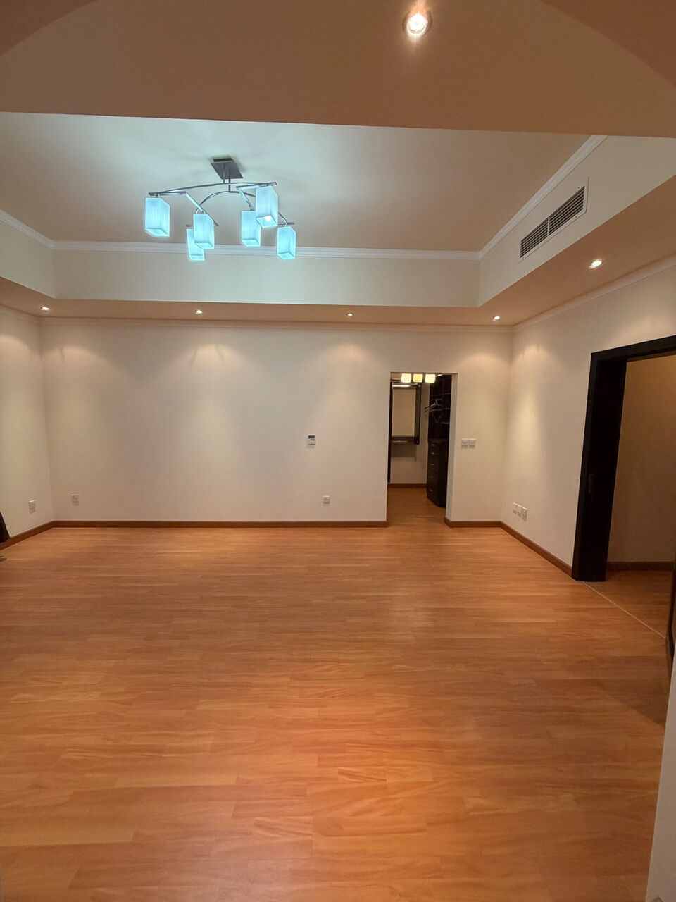 Saar, Temp Jobs, RENT - SAAR DELUXE VILLA